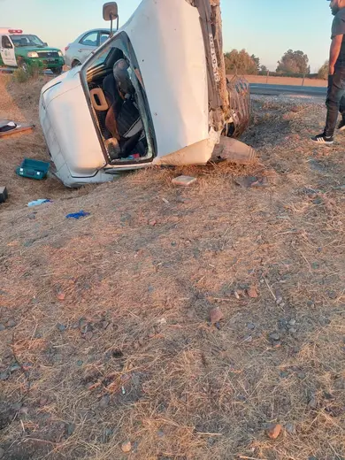 Rescate de vehículo volcado