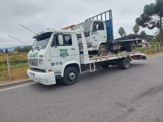 Grúa Volkswagen de Grúas Cofré con camioneta